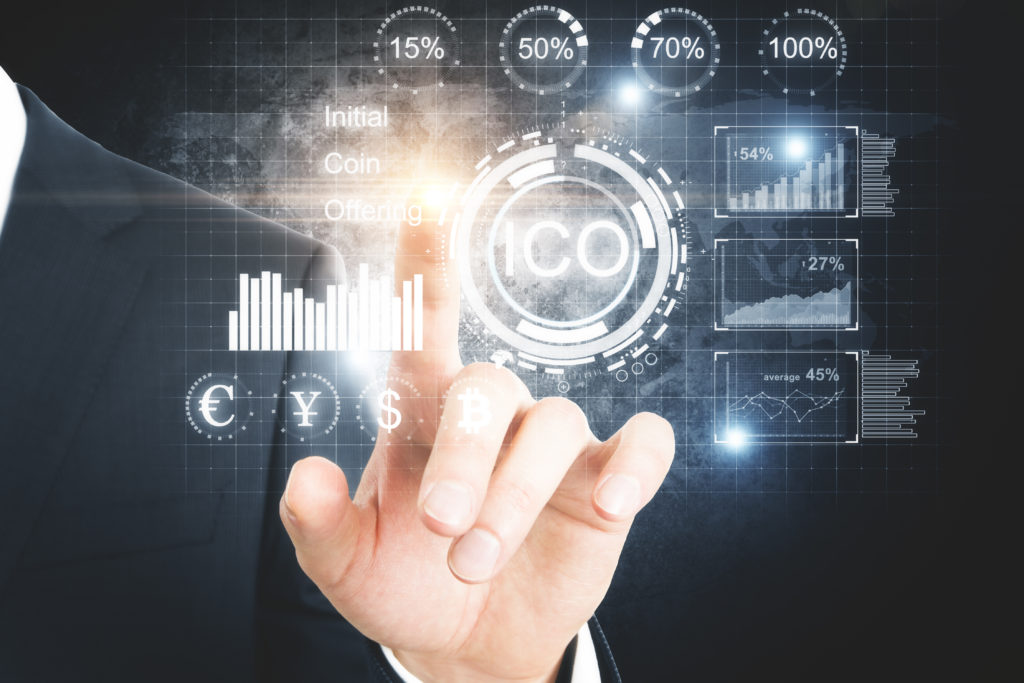 ICOのメリットを解説する様子